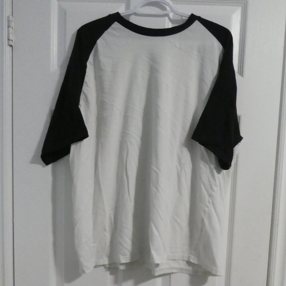 URBAN HERITAGE | xl, extra large | Black and White Raglan Sleeve T-Shirt / Tee